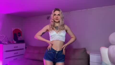 Snapshot of sofia_kenwood_ chatting on February 2026 02:26:02 AM Sofia online show from February 2026 02:26:02 AM