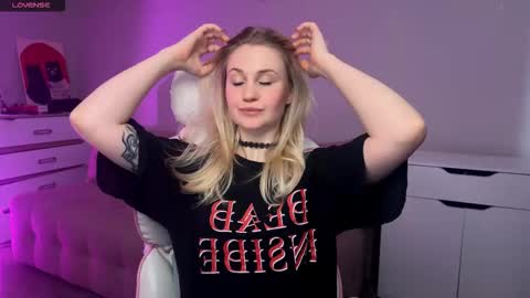 Snapshot of sofia_kenwood_ chatting on February 2026 06:19:02 AM Sofia online show from February 2026 06:19:02 AM