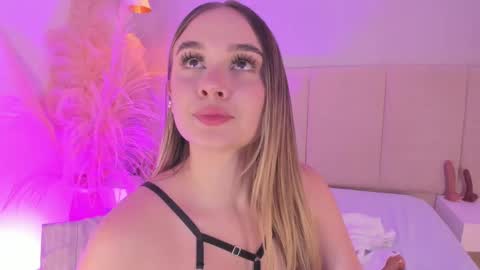 Snapshot of sofia_pamela chatting on February 2025 01:58:02 AM SOFIA PAMELA online show from February 2025 01:58:02 AM