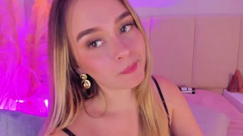 Snapshot of sofia_pamela chatting on February 2025 01:30:02 AM SOFIA PAMELA online show from February 2025 01:30:02 AM