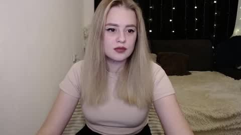 Snapshot of sofia_rosemary chatting on December 2024 09:44:02 AM sofia_rosemary online show from December 2024 09:44:02 AM