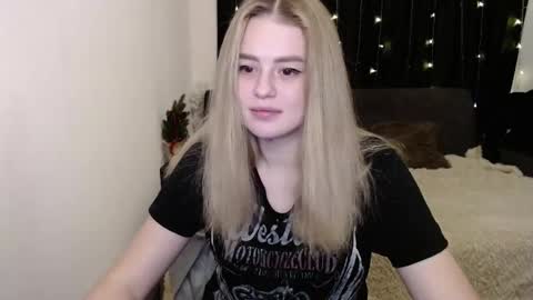 Snapshot of sofia_rosemary chatting on December 2024 11:17:01 AM sofia_rosemary online show from December 2024 11:17:01 AM
