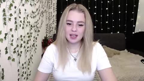 Snapshot of sofia_rosemary chatting on January 2025 12:31:02 PM sofia_rosemary online show from January 2025 12:31:02 PM