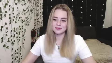 Snapshot of sofia_rosemary chatting on January 2025 12:30:02 PM sofia_rosemary online show from January 2025 12:30:02 PM