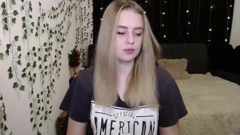 Snapshot of sofia_rosemary chatting on January 2025 12:05:02 PM sofia_rosemary online show from January 2025 12:05:02 PM