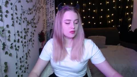 Snapshot of sofia_rosemary chatting on February 2025 11:40:02 AM sofia_rosemary online show from February 2025 11:40:02 AM