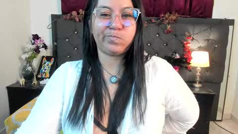 sofia_sorceress online show from November 2025 12:32:02 AM