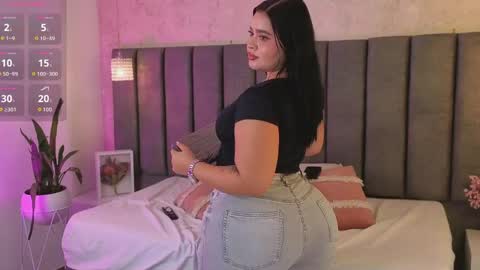 Snapshot of sofiaa_cortes chatting on April 2026 11:27:01 AM Sofi online show from April 2026 11:27:01 AM