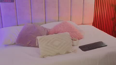 Snapshot of sofiaa_cortes chatting on July 2026 11:31:02 AM Sofi online show from July 2026 11:31:02 AM