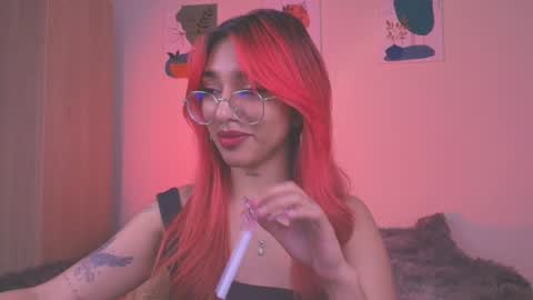 Sofia online show from October 2025 06:48:01 PM