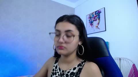 Sofia online show from November 2025 12:05:02 PM