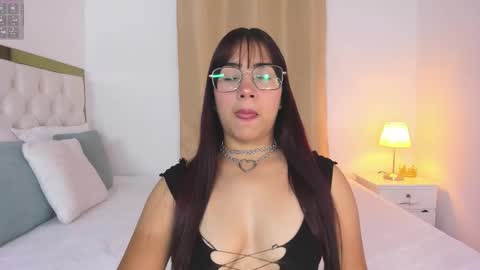 Snapshot of sofiabosch chatting on November 2025 01:29:01 AM Sara online show from November 2025 01:29:01 AM