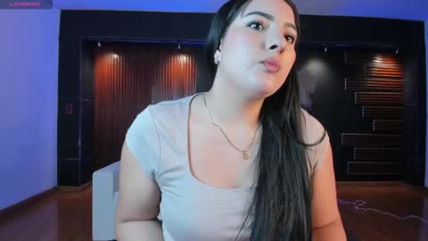 Sofia caramel online show from October 2025 01:28:01 PM