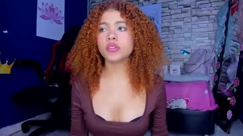 sofiacastillo01 online show from January 2025 12:47:01 PM