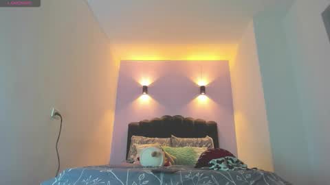 Snapshot of sofiaclaus_19 chatting on November 2025 02:47:01 AM Sofia online show from November 2025 02:47:01 AM