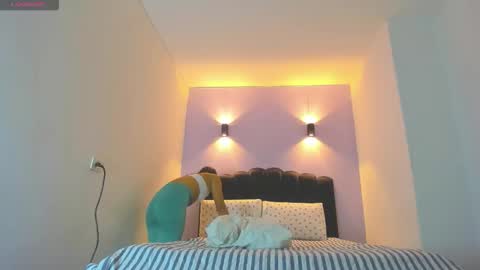 Snapshot of sofiaclaus_19 chatting on November 2025 09:48:02 PM Sofia online show from November 2025 09:48:02 PM