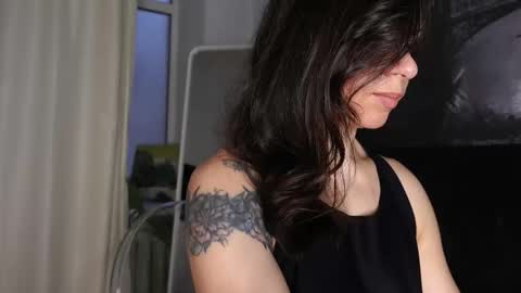 Sofia online show from October 2025 05:15:01 AM