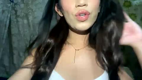 Snapshot of sofiajules chatting on September 2025 02:38:02 PM VixenVibe online show from September 2025 02:38:02 PM