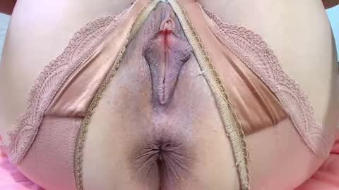 Sofiamillerrs online show from April 2026 09:12:02 PM