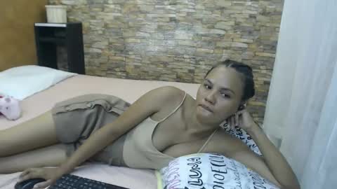 Snapshot of sofianena chatting on March 2025 07:17:01 PM love online show from March 2025 07:17:01 PM