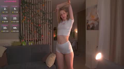 Sofia Help me overcome shynes with 100 thumbs up online show from November 2025 09:14:02 PM