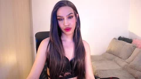Snapshot of sofiaroamontoya chatting on November 2025 02:44:01 AM Samara Silex online show from November 2025 02:44:01 AM