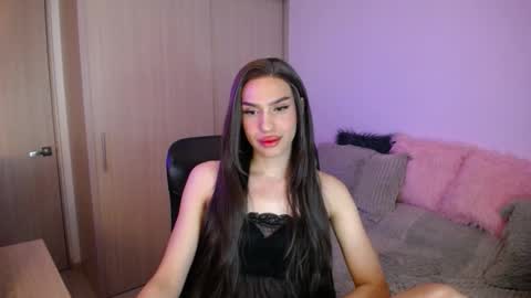 Snapshot of sofiaroamontoya chatting on December 2025 02:38:01 AM Samara Silex online show from December 2025 02:38:01 AM
