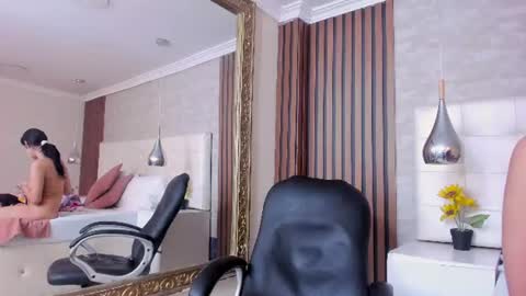 sofiathoompson online show from July 2026 08:49:02 PM