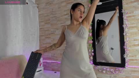 Danna Sofia online show from January 2025 01:11:01 AM