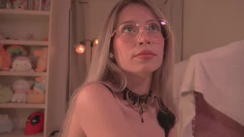 Sofi  online show from February 2025 08:36:01 PM