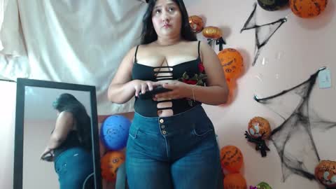 Snapshot of soficurvy19 chatting on November 2025 07:25:02 PM sofi lara online show from November 2025 07:25:02 PM