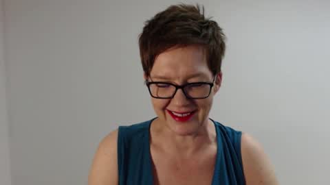 Snapshot of sofie_velvet chatting on January 2026 03:38:01 PM Sofie Velvet online show from January 2026 03:38:01 PM