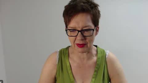 Snapshot of sofie_velvet chatting on January 2026 07:01:02 AM Sofie Velvet online show from January 2026 07:01:02 AM