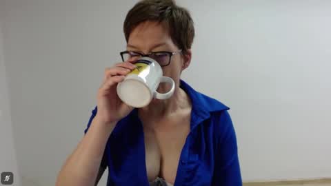 Snapshot of sofie_velvet chatting on February 2026 06:29:02 AM Sofie Velvet online show from February 2026 06:29:02 AM