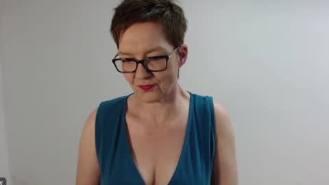 Snapshot of sofie_velvet chatting on February 2026 03:16:02 PM Sofie Velvet online show from February 2026 03:16:02 PM