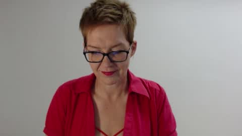 Snapshot of sofie_velvet chatting on April 2026 06:53:01 AM Sofie Velvet online show from April 2026 06:53:01 AM