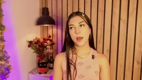 Snapshot of sofiesoft chatting on October 2025 01:51:02 PM Sofie online show from October 2025 01:51:02 PM