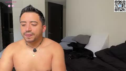 Snapshot of sofii_n_diego chatting on June 2026 06:39:02 PM sofii_n_diego online show from June 2026 06:39:02 PM