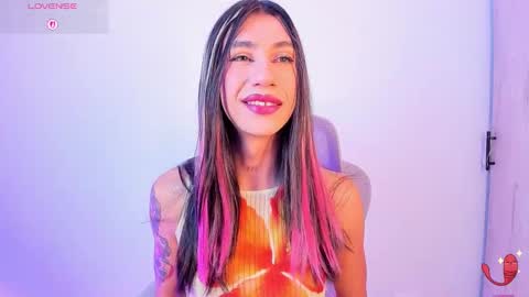 Snapshot of sofiia_grey_ chatting on November 2025 01:06:02 PM Sofi online show from November 2025 01:06:02 PM