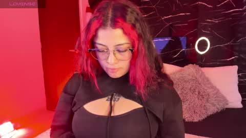 Snapshot of sofiia_rubb chatting on November 2025 12:02:02 PM Sofia online show from November 2025 12:02:02 PM