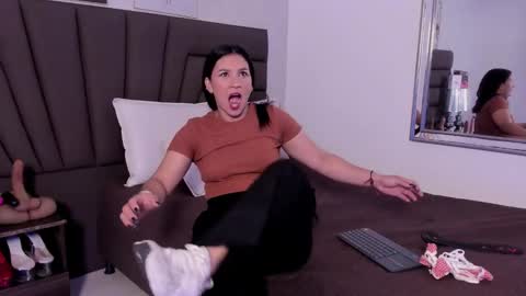 Snapshot of sofiperez_ chatting on November 2025 11:21:01 AM online show from November 2025 11:21:01 AM