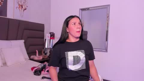 Snapshot of sofiperez_ chatting on December 2025 11:26:02 AM online show from December 2025 11:26:02 AM