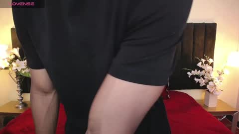 Cam and Amy online show from April 2026 07:43:01 PM