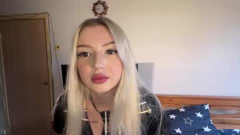 Snapshot of soft_meow chatting on July 2026 10:35:02 AM SOFT MEOW online show from July 2026 10:35:02 AM