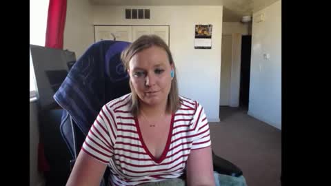 Rose online show from November 2025 08:43:01 PM