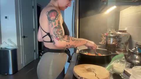 Snapshot of softheatmaria chatting on December 2025 02:43:02 PM Soft Heat Maria online show from December 2025 02:43:02 PM