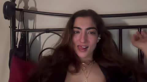 Snapshot of softheatmaria chatting on December 2025 03:23:02 AM Soft Heat Maria online show from December 2025 03:23:02 AM