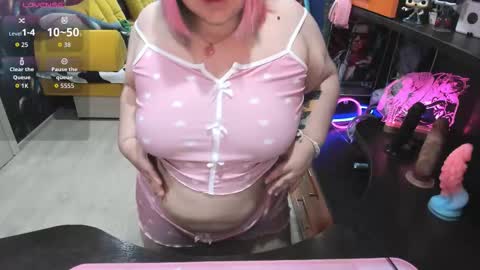 Sofie online show from November 2025 03:51:01 AM