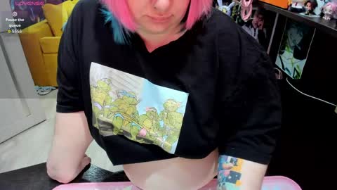 Snapshot of softie_sofy chatting on May 2026 01:21:02 AM Sofie online show from May 2026 01:21:02 AM