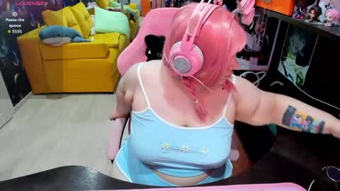 Snapshot of softie_sofy chatting on May 2026 03:13:02 AM Sofie online show from May 2026 03:13:02 AM